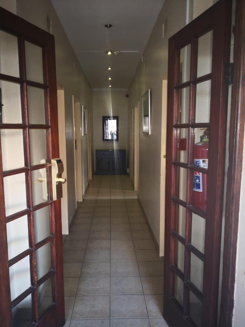 Victoria Hotel Pretoria-Noord Exterior foto